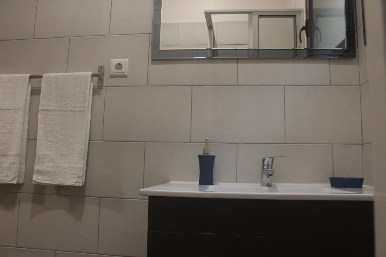 Double Room,1051278145:JPEG