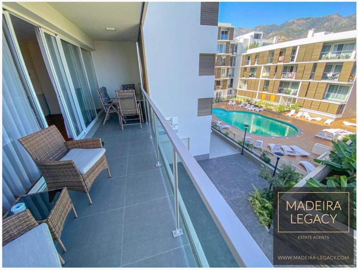 Apartment Pool View