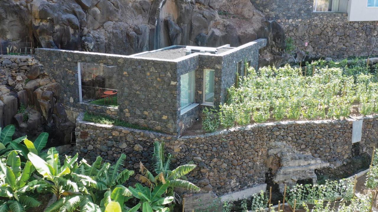 One-Bedroom House,1026490549:JPEG