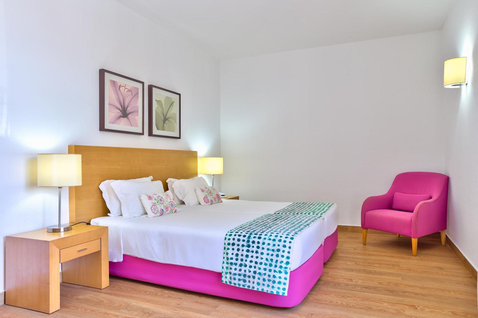 Double or Twin Room with Side Sea View,1253376379:JPEG