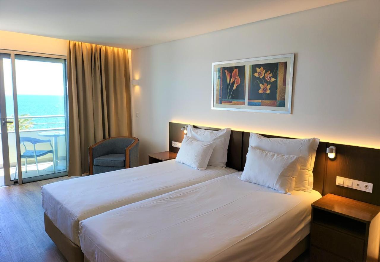 Quarto Twin Superior com Vista Mar