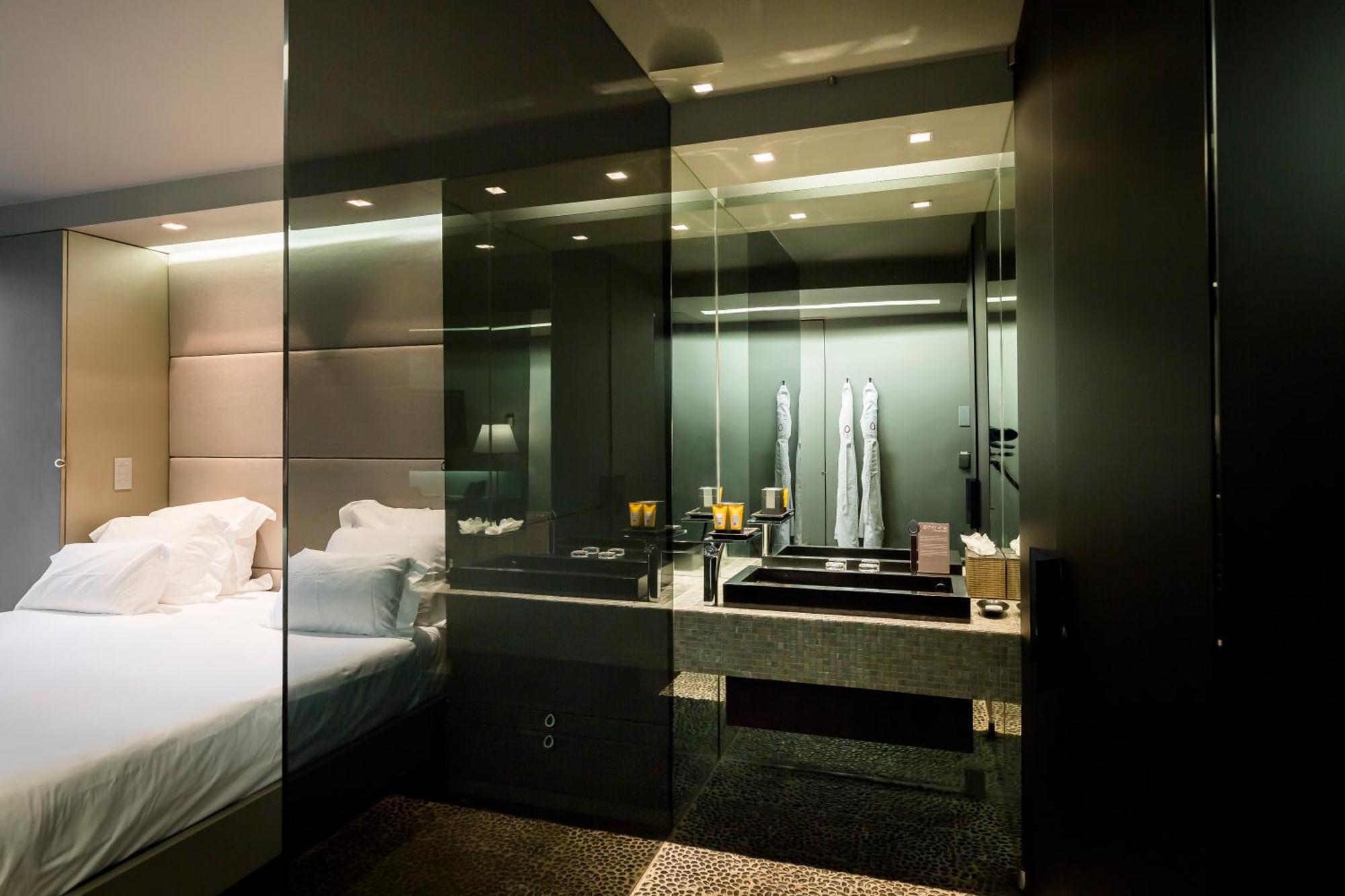 Superior Double Room with Atrium View