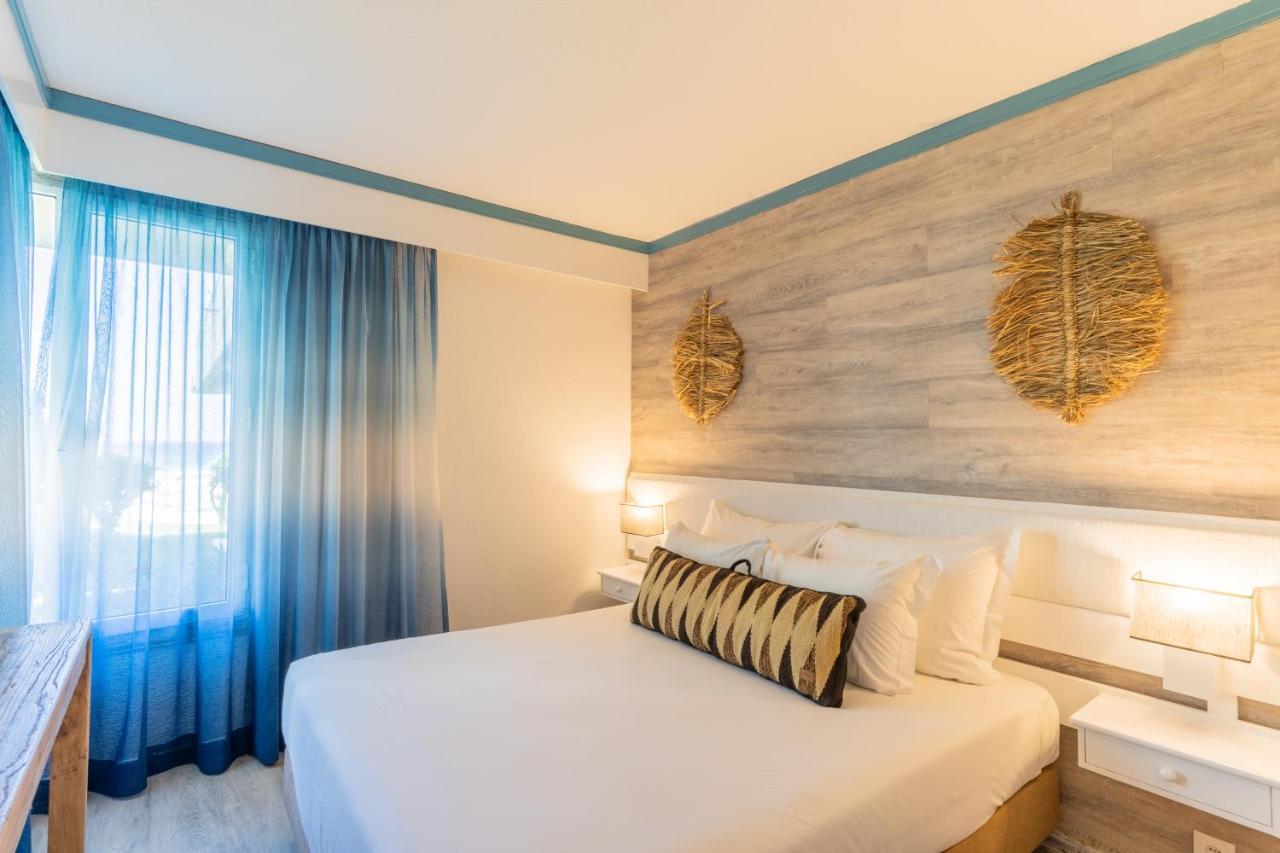 One-Bedroom Apartment,1378902866:JPEG