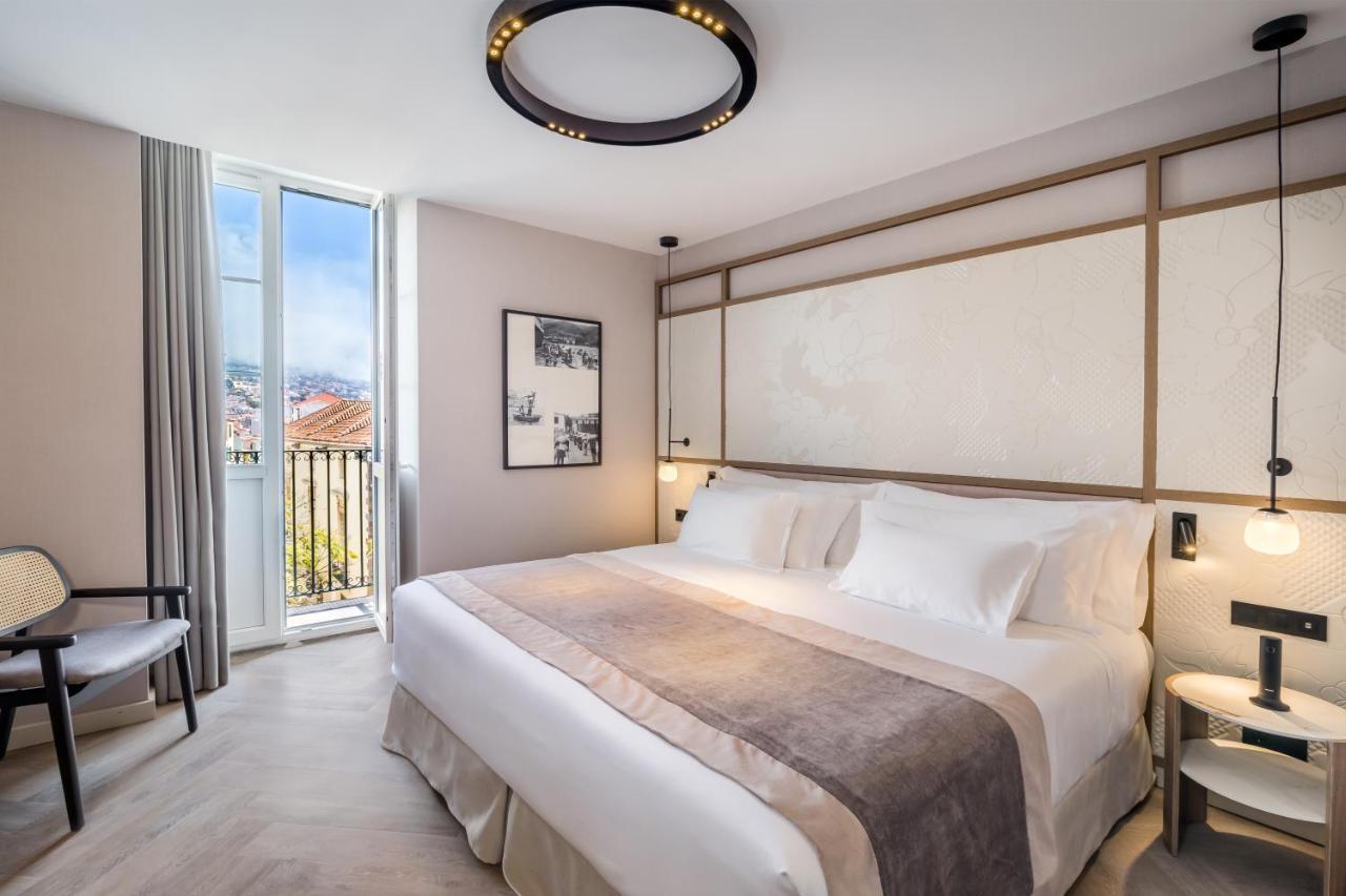 Deluxe Double or Twin Room with City View