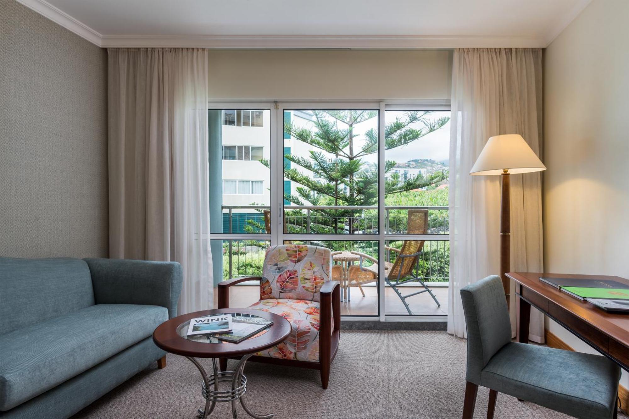Zweibettzimmer mit Landblick (2 Erwachsene + 1 Kind)
