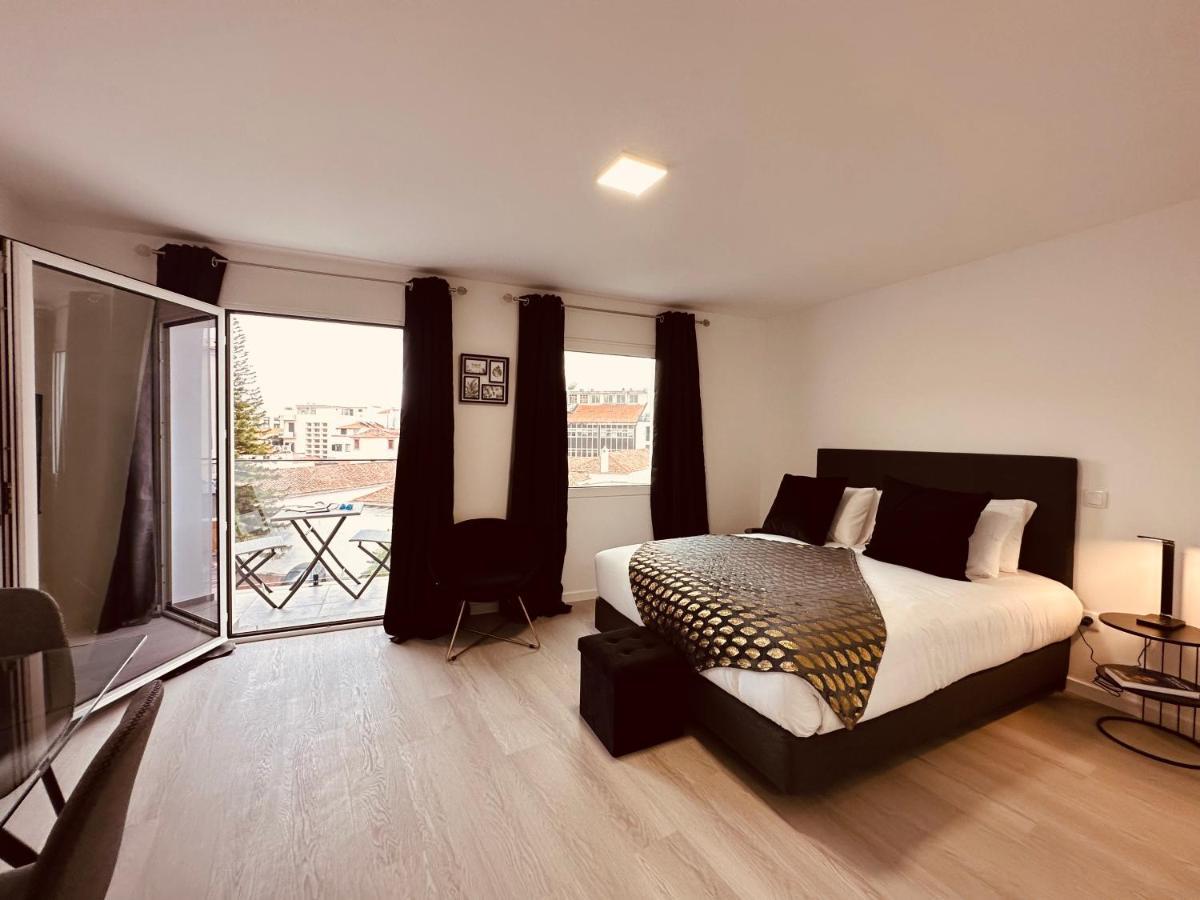 Studio with Balcony