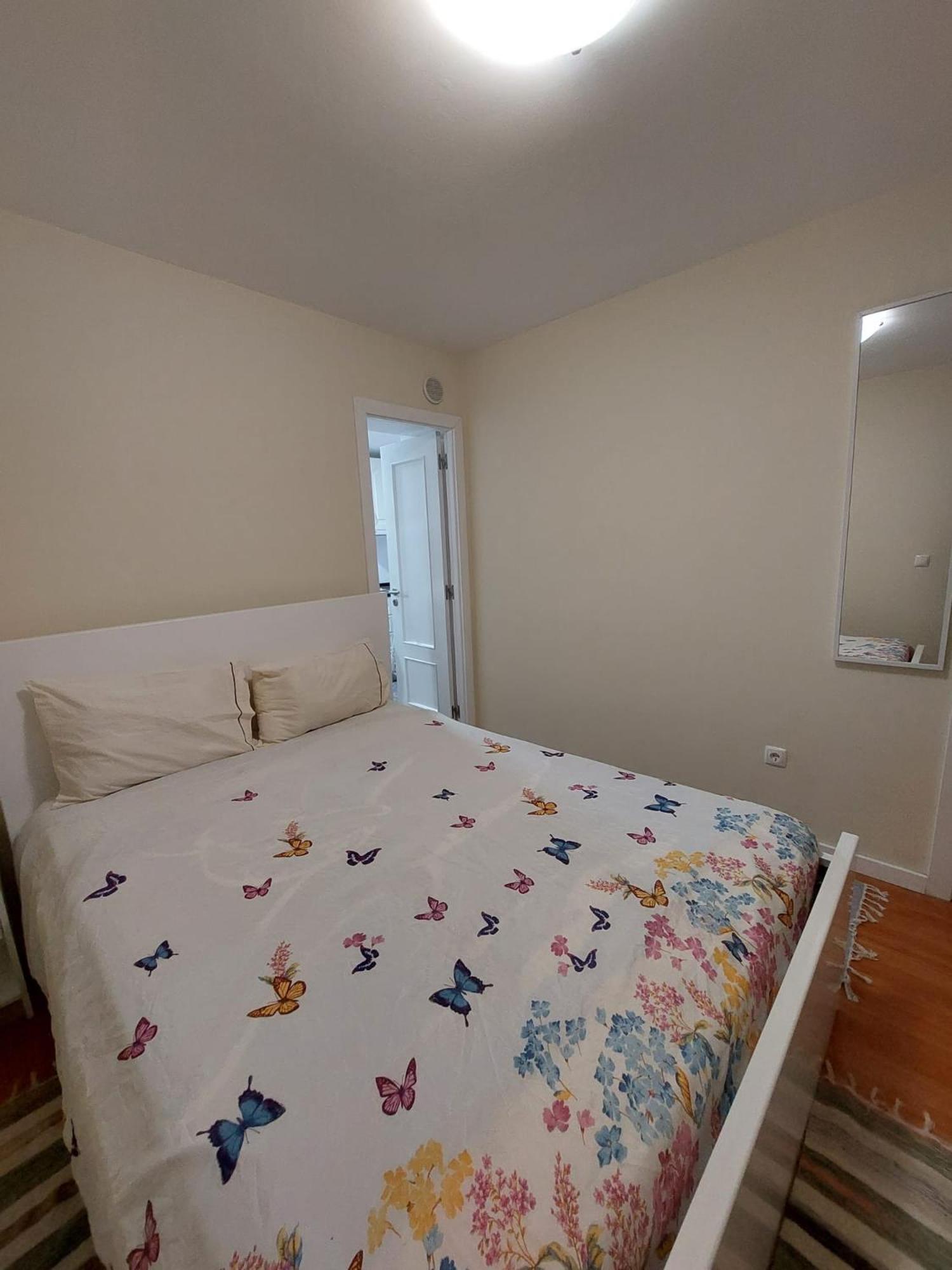 One-Bedroom Apartment,1372674917:JPEG