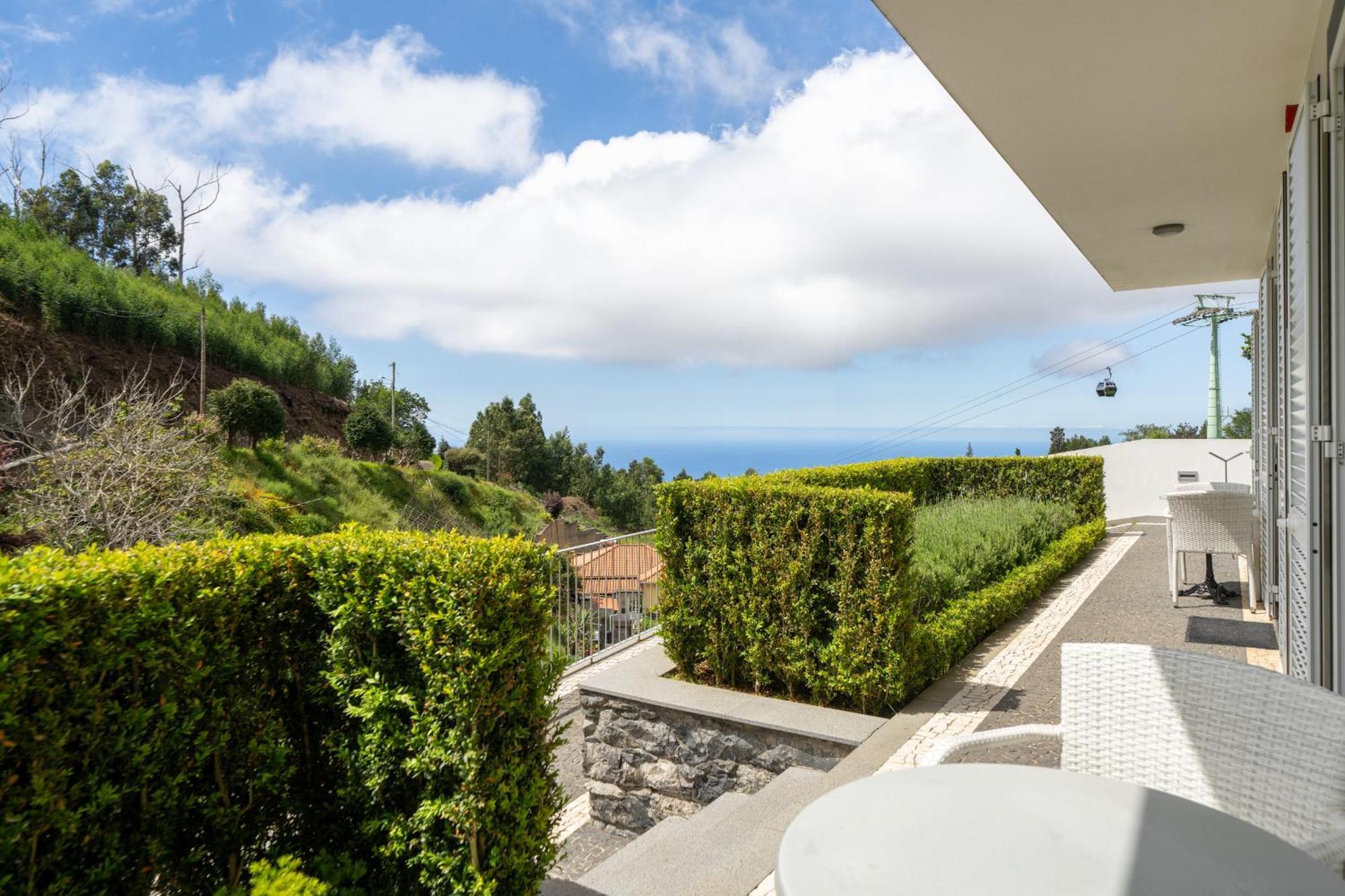 Standard Double or Twin Room Garden View