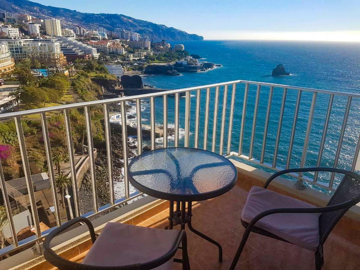 Studio Apartment with Sea View