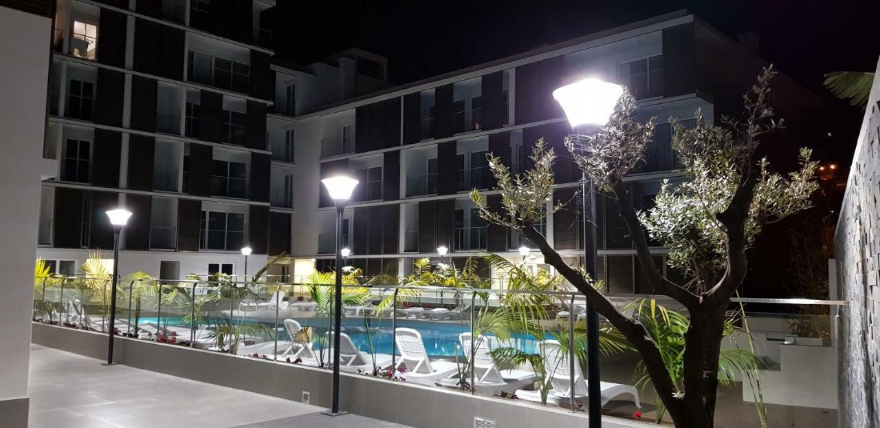 Apartment Pool View