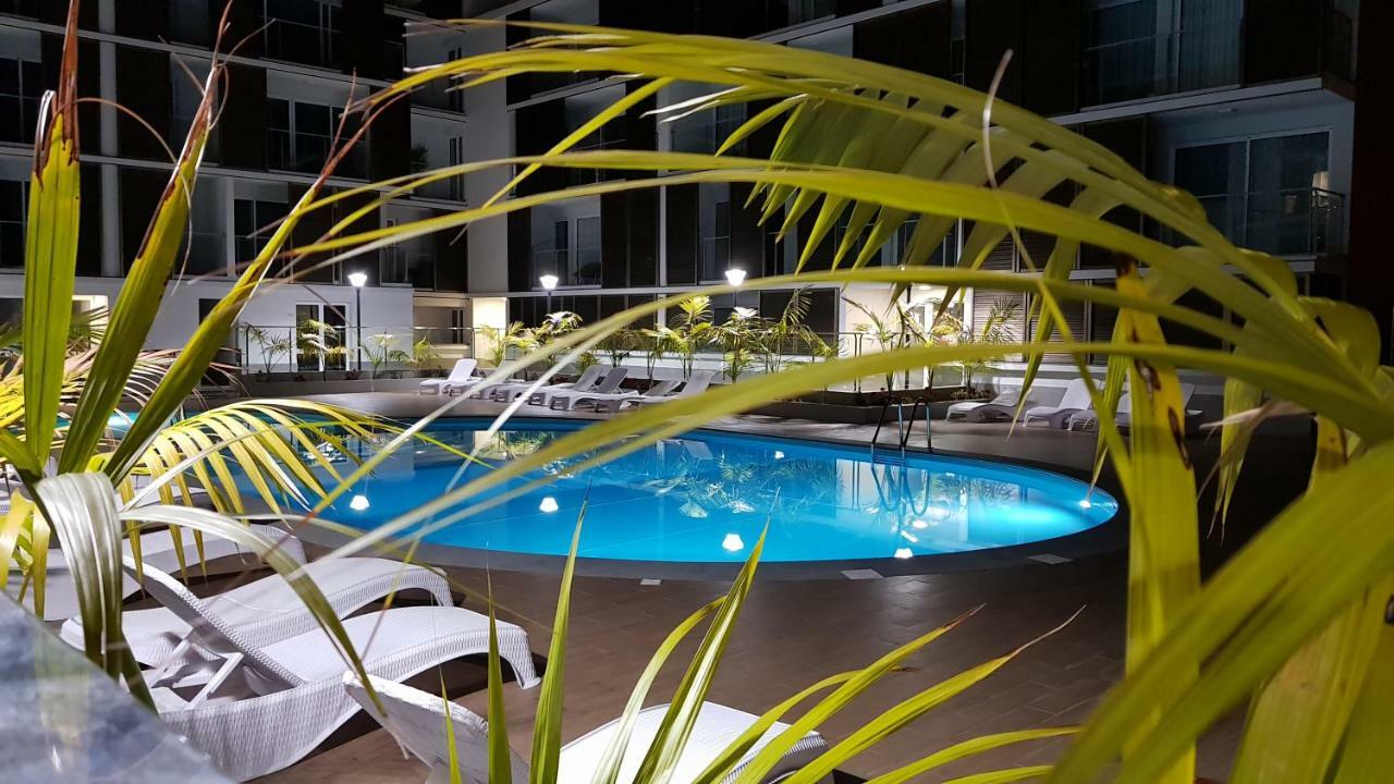 Apartment Pool View