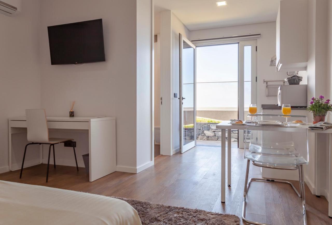 One-Bedroom Apartment,921994234:JPEG