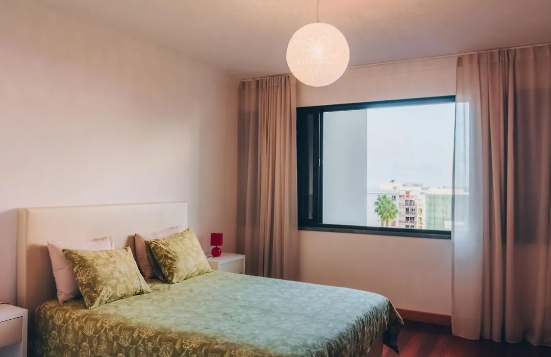 Beautiful Apartment With Sea View And Garden-1