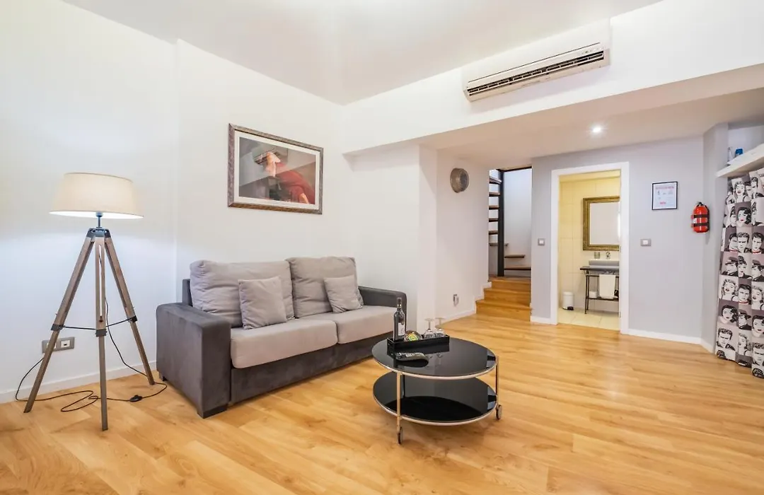Cayres Suites Carmo-1