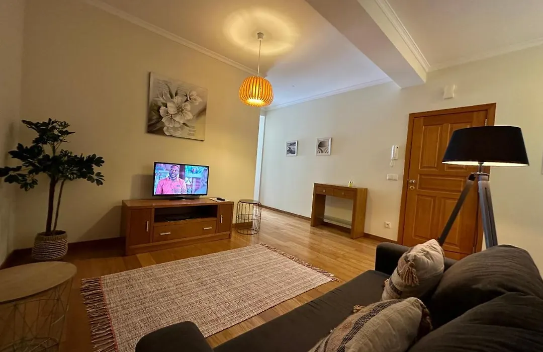 Apartamentos Da Carreira-1