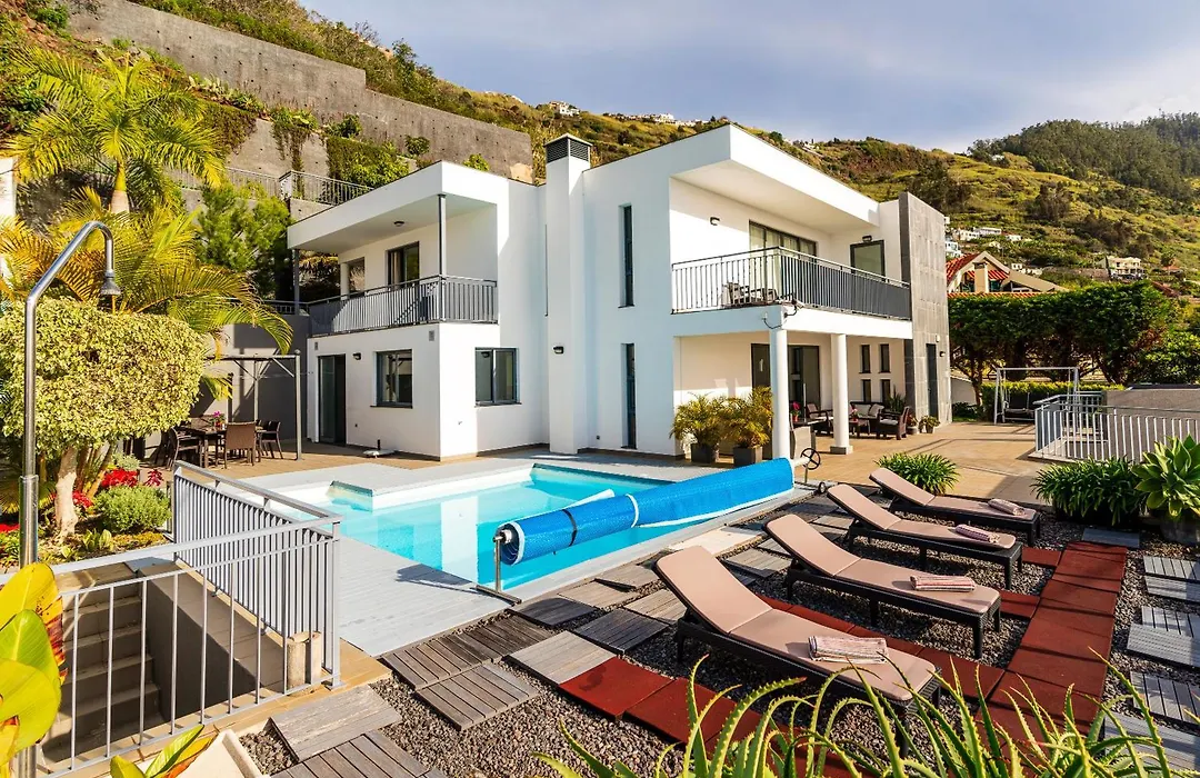 Villa Nunes, Big Holiday House With Private Pool-1