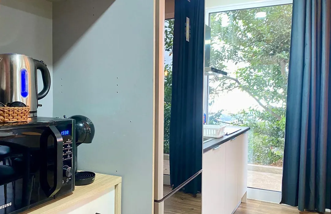 Studio Geek Villa: Matrix-Inspired Open Space with Year-Round Pool-1