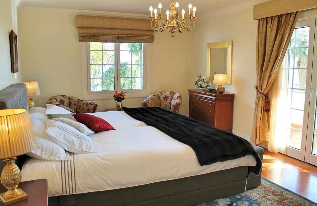 Magnificent Funchal Villa Villa Luzia 5 Bedrooms Sea & City Views-1