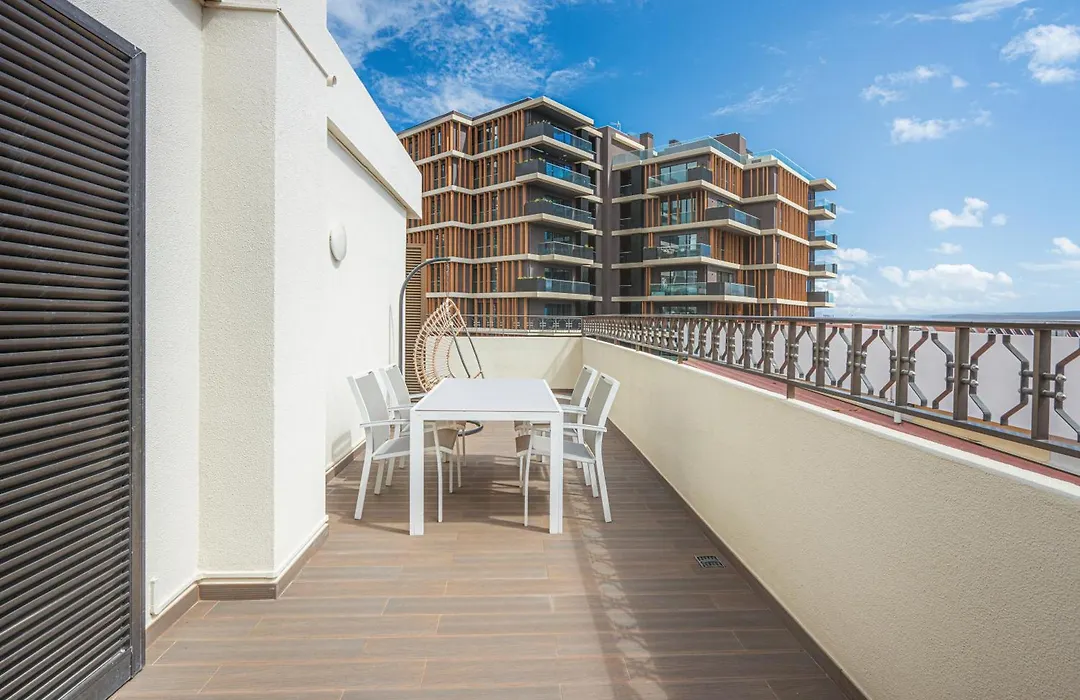 Portola Penthouse By Ymr-1