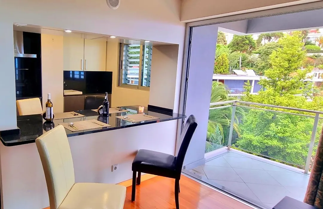 Cool Spacious Home With Panoramic Ocean Views-1
