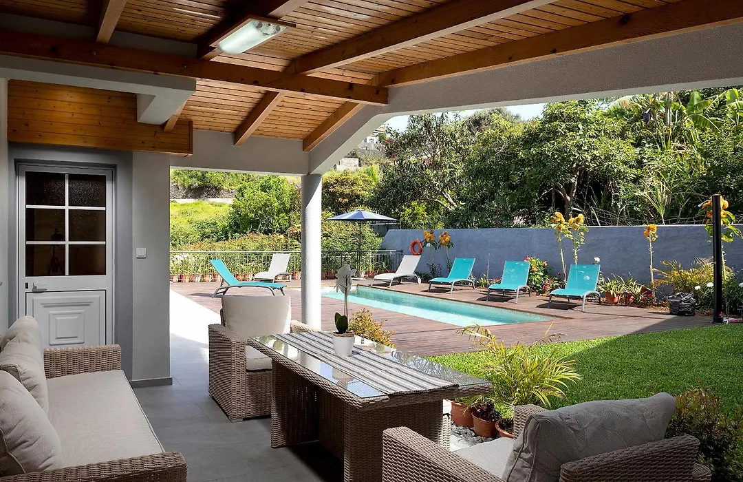 Paradise House Calheta-1