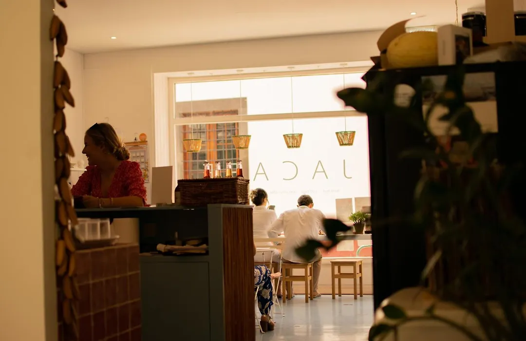 Jaca Hostel Funchal-1