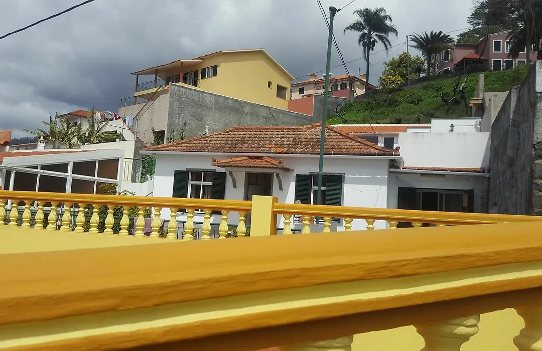 Studio In Funchal With Wonderful Sea View Furnished Balcony And Wifi-1