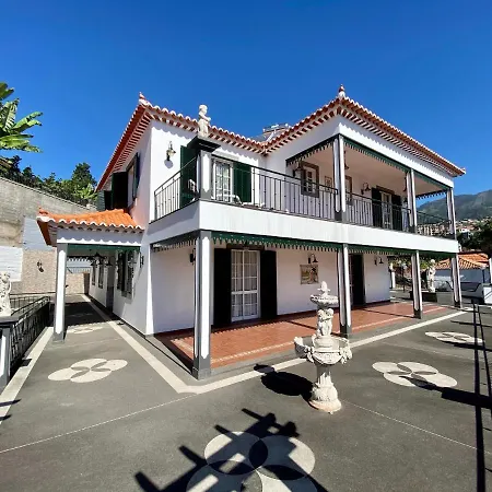 Classic Tranquil Madeiran 4-Bedroom Villa Funchal-3