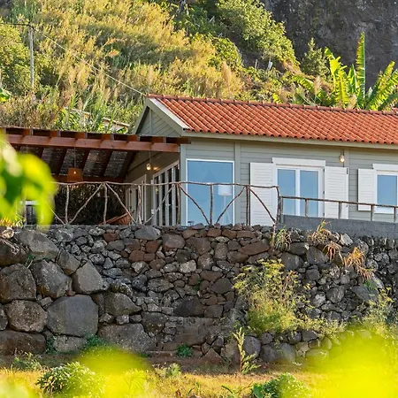 Casa Da Rocha De Baixo By An Island Apart-2