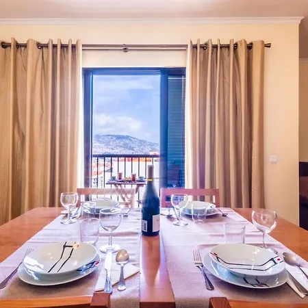 Lulina Two Bedroom By Alma Holiday Rentals-2