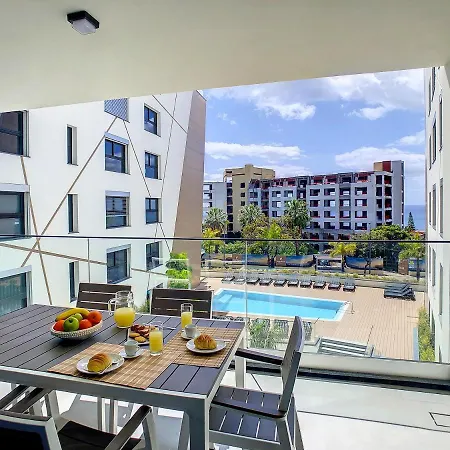 Mightymike Apartment By Lovelystay-2