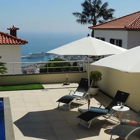 Studio Flat With Pool-3