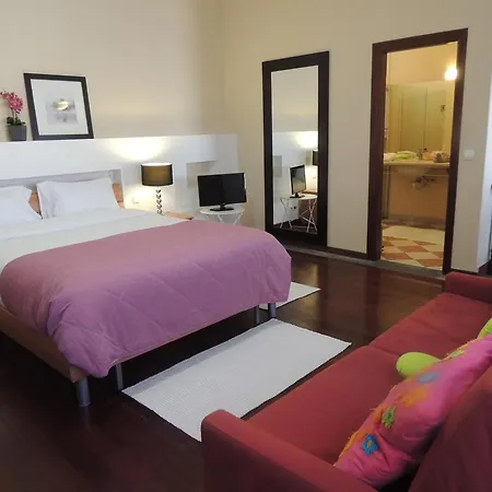 Studio Flat With Pool-2