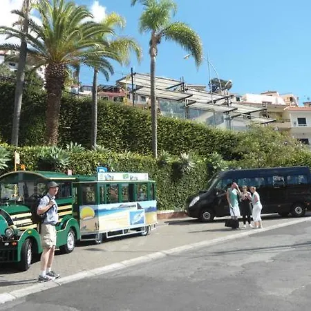 Village Lobos Flat-3