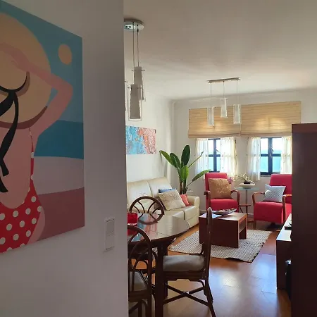 Luzia'S Apartment - 2 Bedroom Apartment Sleeps 4-2