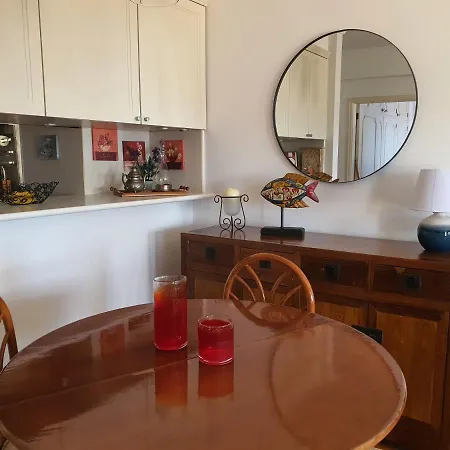 Luzia'S Apartment - 2 Bedroom Apartment Sleeps 4-3