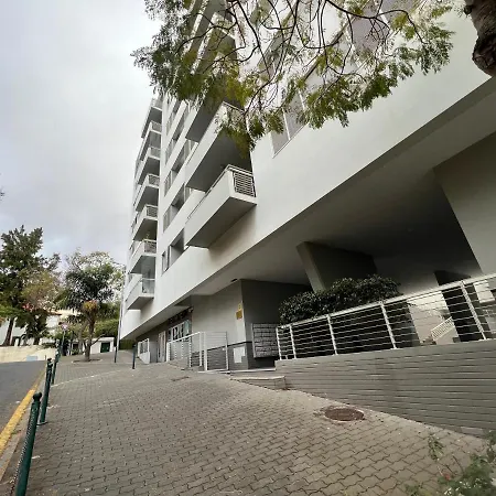 Dona I House - In Funchal With Free Parking-3