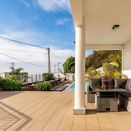 Villa Nunes, Big Holiday House With Private Pool-3