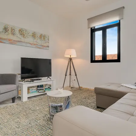 Lazareto Apartment By Holiday Rental Madeira-2