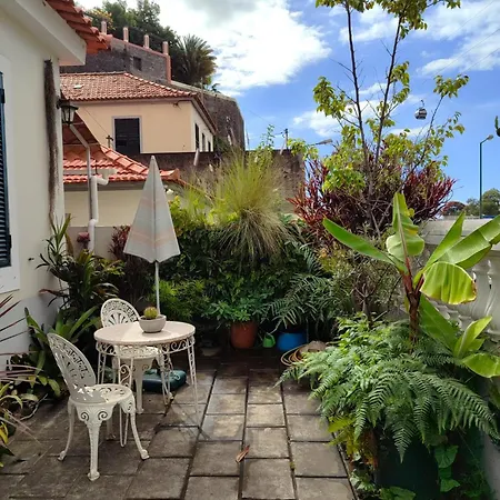 Tiny House Funchal-2