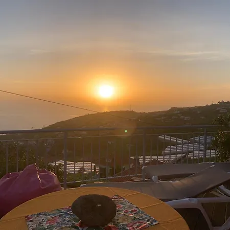 Studio Privado Com Vista Mar E Montanha-3