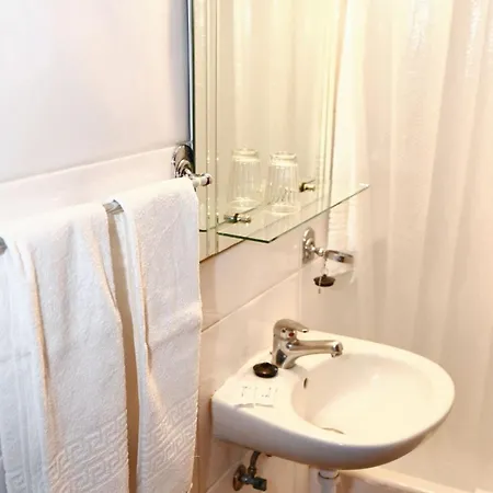 Charming Studio In Funchal, 30M², City View-2