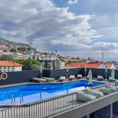 The Editory Garden Carmo Funchal-3