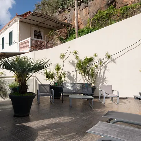 Guesthouse-Theview (Adults Only)-2