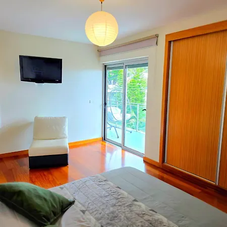 Cool Spacious Home With Panoramic Ocean Views-2