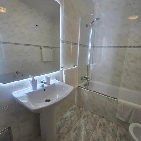 Ocean Pearl Apartment V-2
