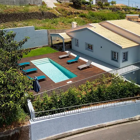 Paradise House Calheta-3