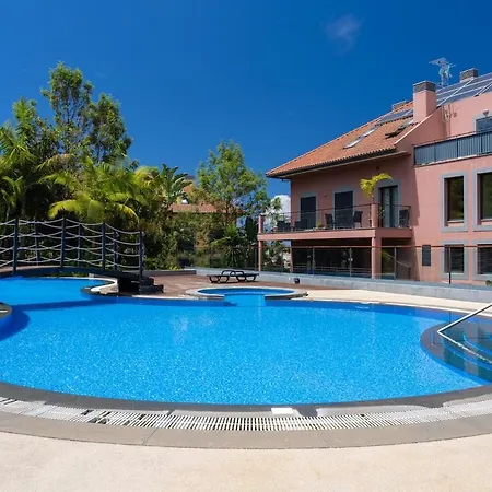Santa Luzia Funchal View 2Br Pool, Ac & Parking-3