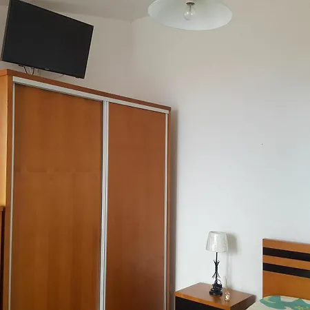 Studio In Funchal With Wonderful Sea View Furnished Balcony And Wifi-3