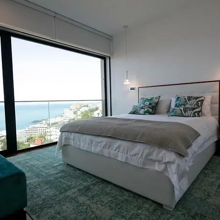 Spacious Luxury Holiday Apartment With A Great View, Funchal, Free Wifi And Parking-3